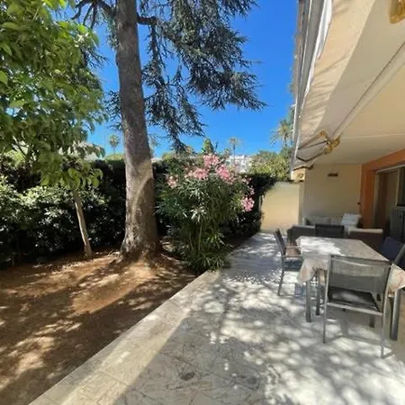 Apartment La Sumiane *